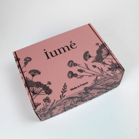 Un coffret à parfums très végétal