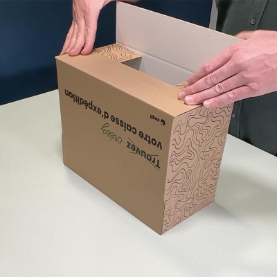Étape 2, pliez les rabats pour créer le fond