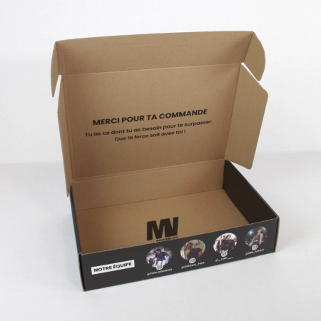 Boîte personnalisée noire pour marque sportive