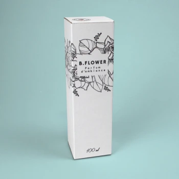 un étui pour parfum B Flower
