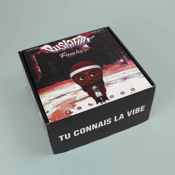 boîte customisée streetwear
