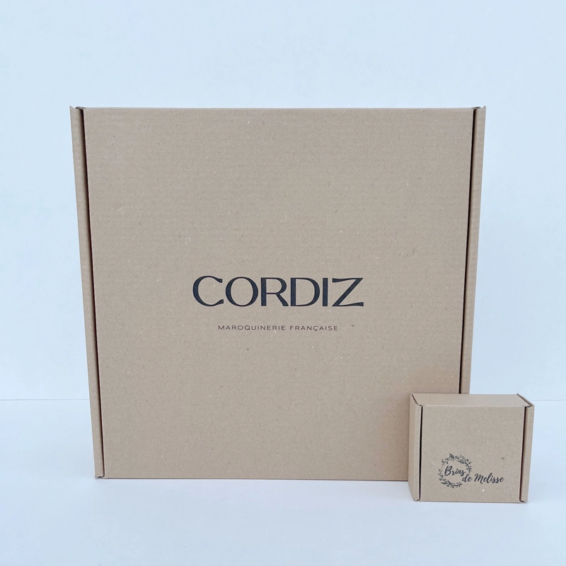 Boite à oreilles personnalisée pour la maroquinerie Cordiz