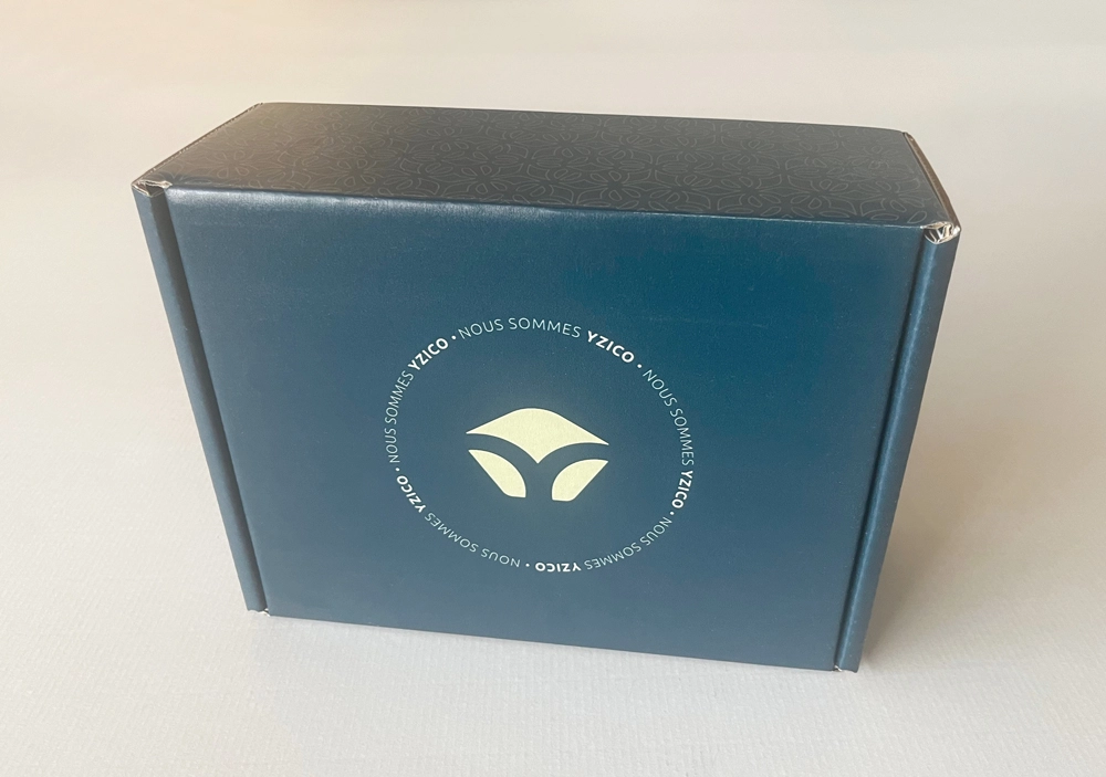boîte personnalisée pour le kit de bienvenue Yzico