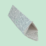 Boite triangle sur fond vert