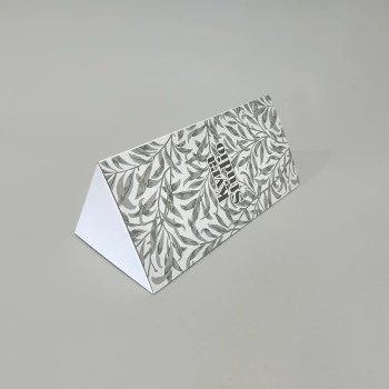 Une boîte triangle pour affiches