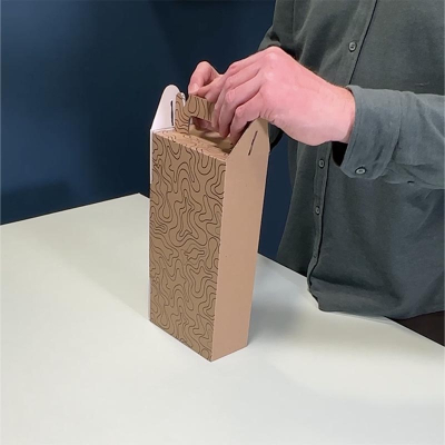 ÉTAPE 6 :  Insérez vos produits et fermez l'étui