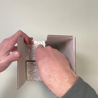 ÉTAPE 2 :   Pliez les petits rabats