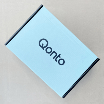 Coffret personnalisé pour le kit de bienvenu de Qonto